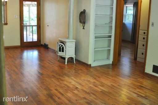 124 Lyons St - Photo 2 of 15