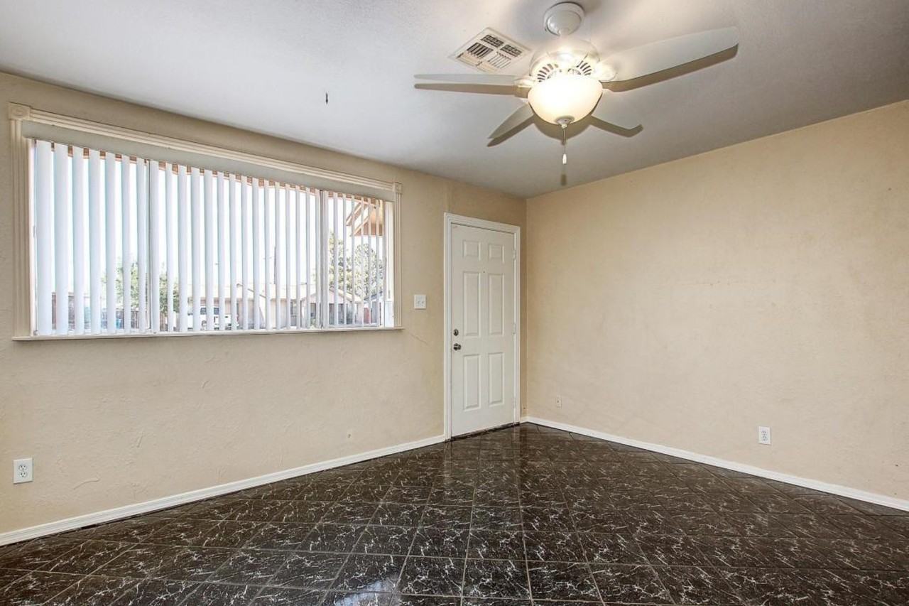 2947 W St Moritz Ln - Photo 3 of 14