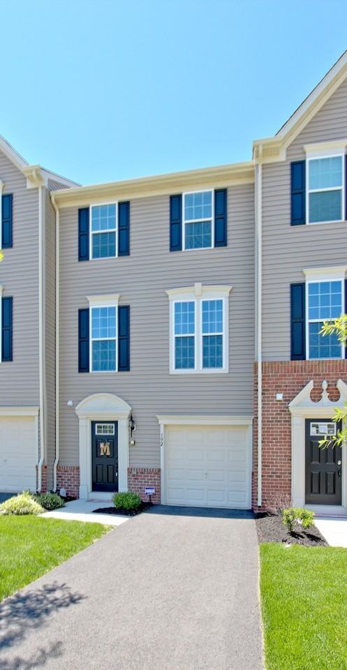 192 Fela Dr - Photo 2 of 25