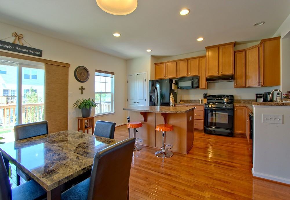 192 Fela Dr - Photo 3 of 25