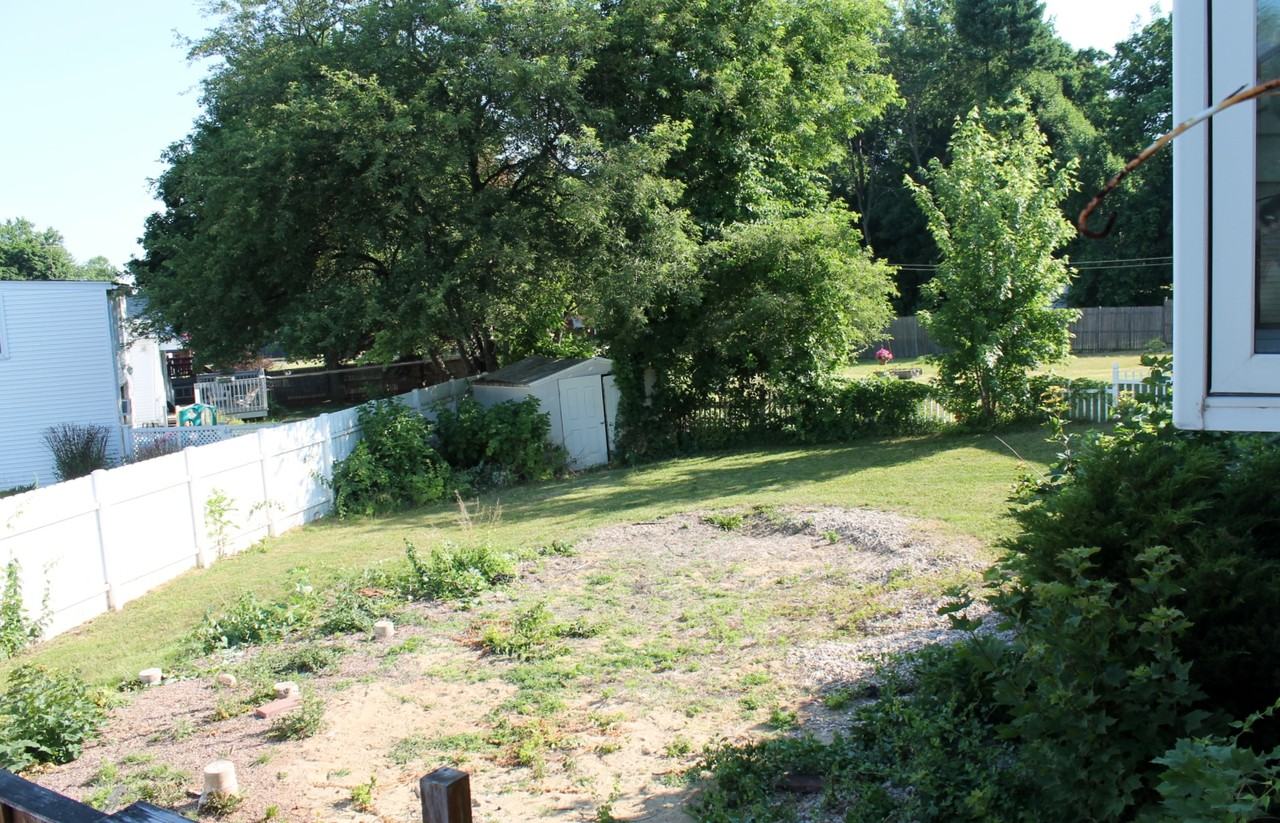 16 Robbins Ave - Photo 3 of 20