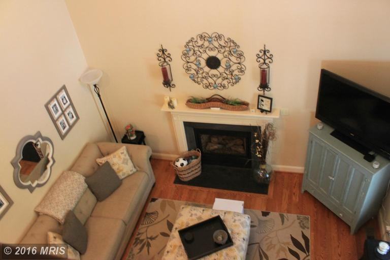 23 Geraldine Ct - Photo 2 of 24