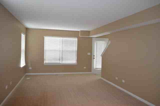 21542 Loch Ln - Photo 3 of 11