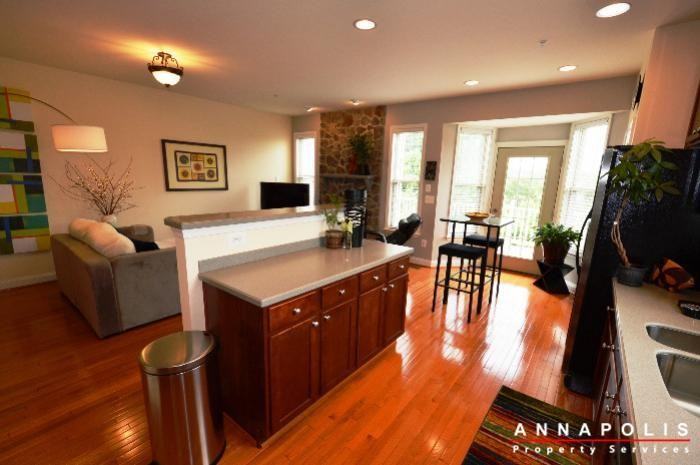 835 Freeland Ct - Photo 3 of 29