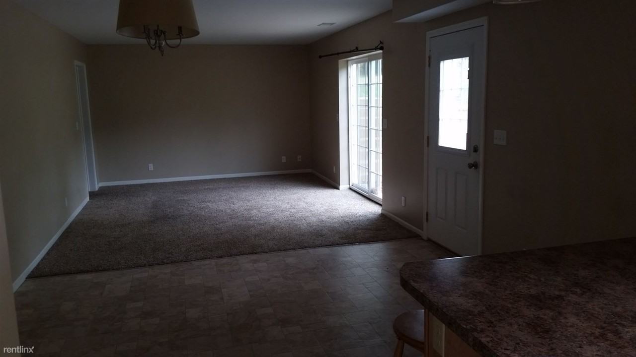 8975 Old U.S. 31 - Photo 3 of 6