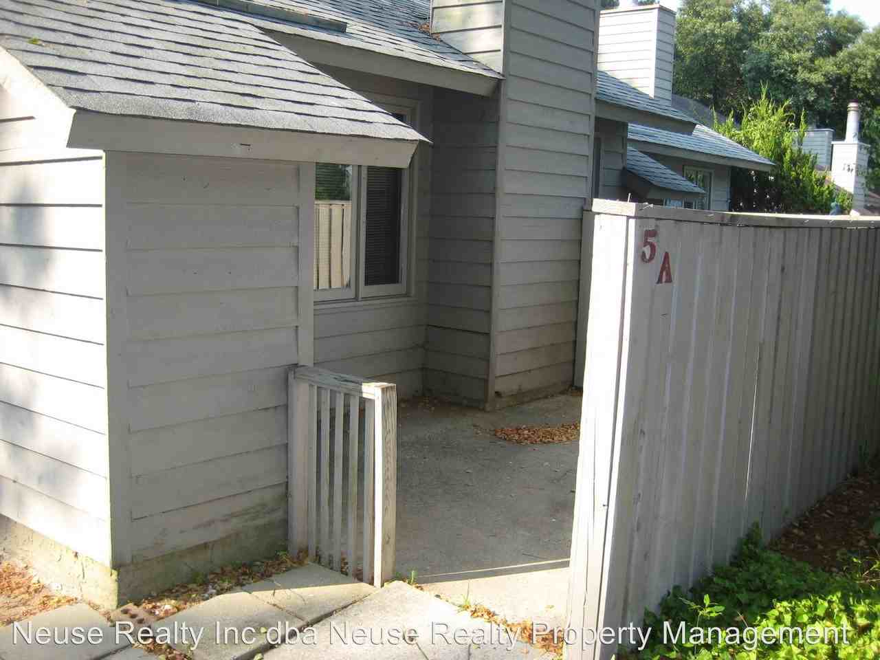 5B Mulberry Ln - Photo 2 of 23