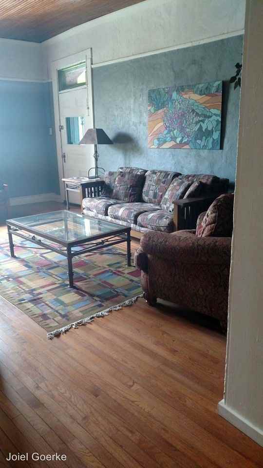 382 N Meyer Ave - Photo 3 of 15