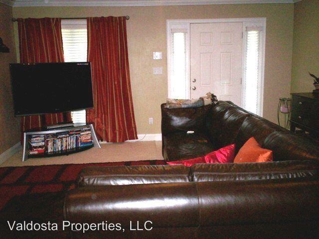 27 Live Oak Trail - Photo 2 of 12
