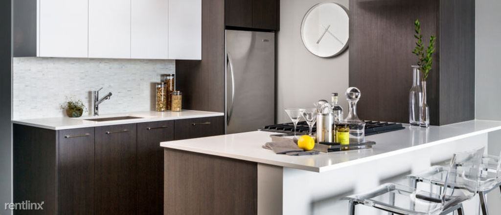 111 W Wacker Dr - Photo 2 of 5