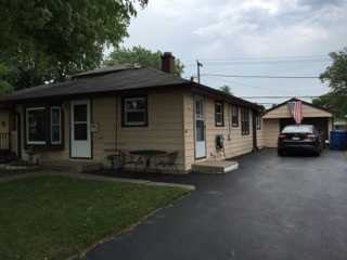 9011 S Beck Pl - Photo 2 of 5