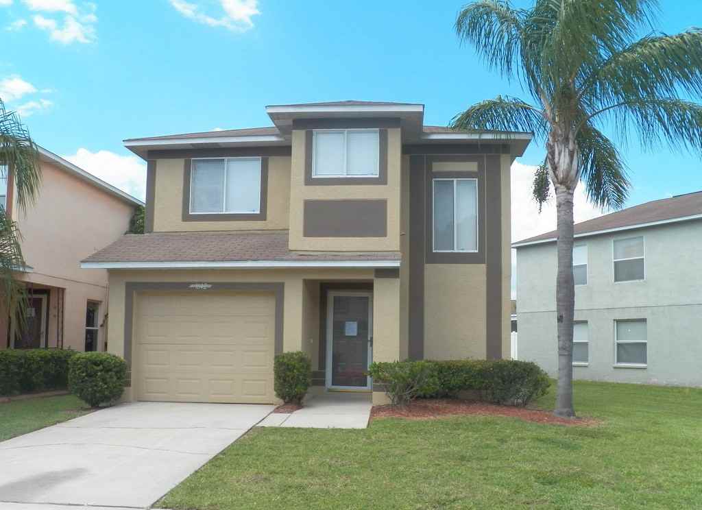 1642 Prowmore Dr - Photo 2 of 15