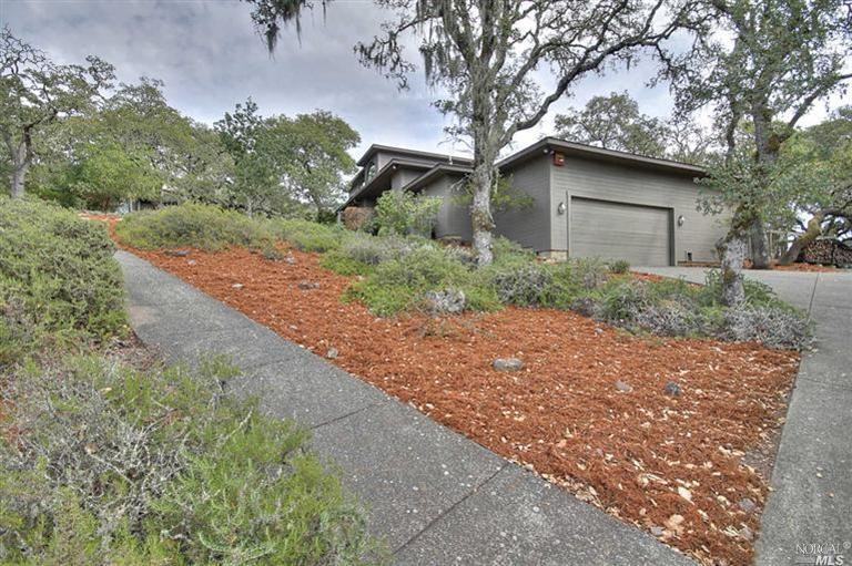 4740 Woodview Dr - Photo 2 of 25