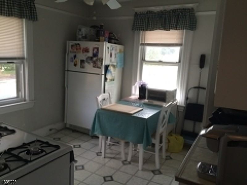 125 Wilson St - Photo 3 of 5