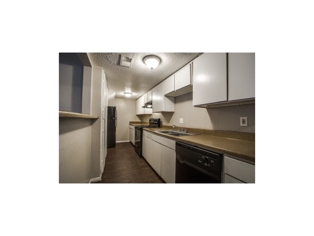 Amber Vista - Photo 3 of 6