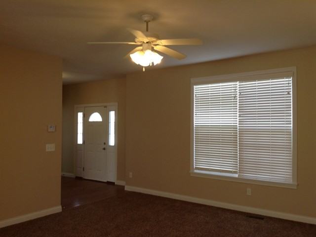 2425 Chloe Dr - Photo 3 of 13