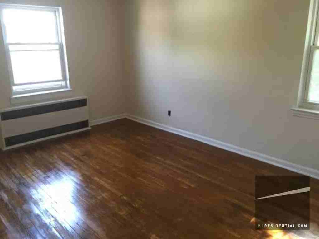 141-37 82nd Dr 3 - Photo 2 of 6