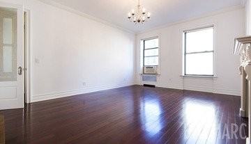 Broadway & W 97th St