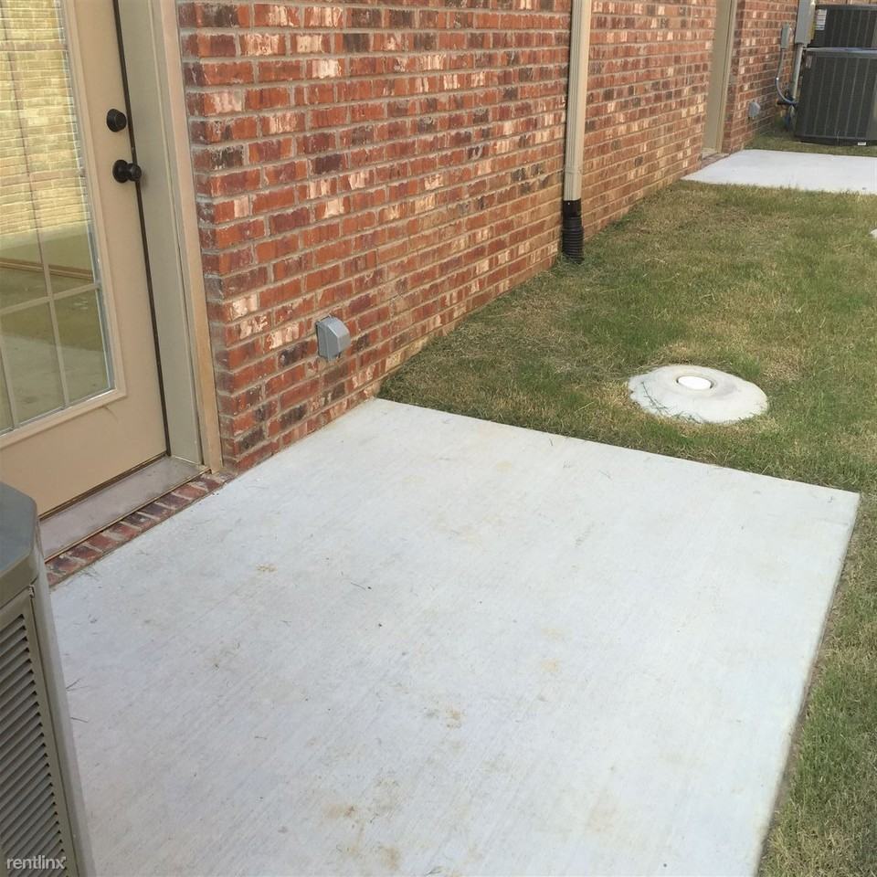 2820 W Lakewood Dr - Photo 2 of 10