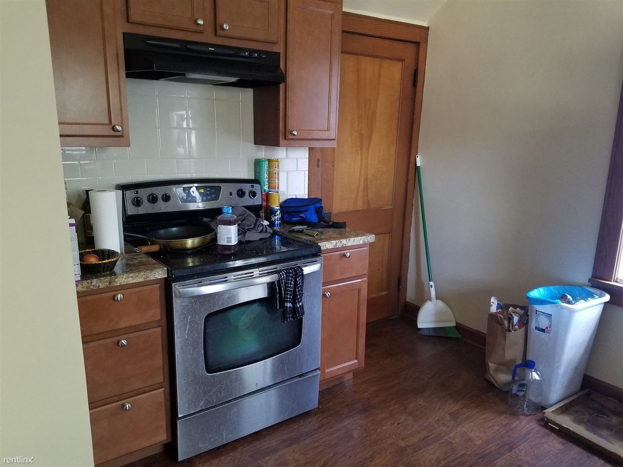 926 74th St - Photo 2 of 10