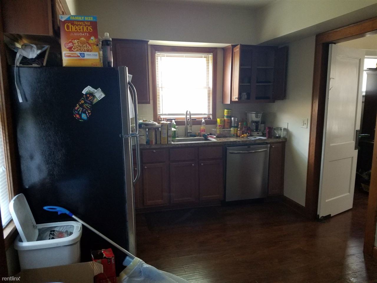 926 74th St - Photo 3 of 10