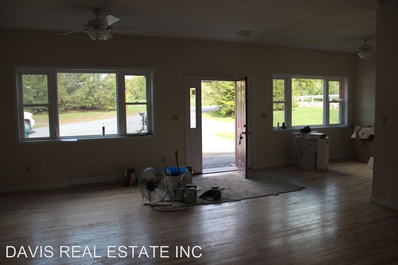 11 Davis Ln - Photo 3 of 4