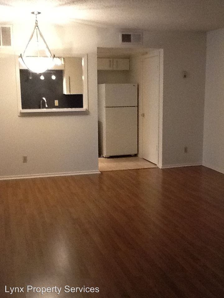 1717 West 35th Street - Photo 3 of 9