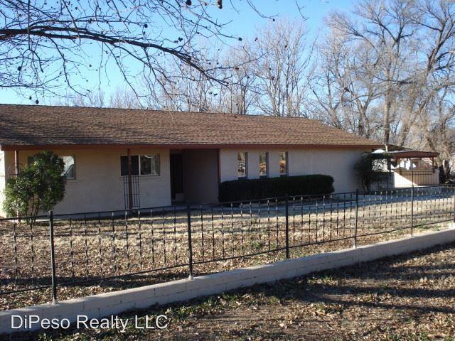 207 N Sibyl Rd - Photo 2 of 22