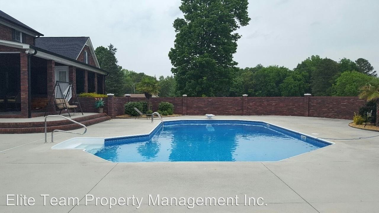 5045 Fairbluff Rd - Photo 2 of 27