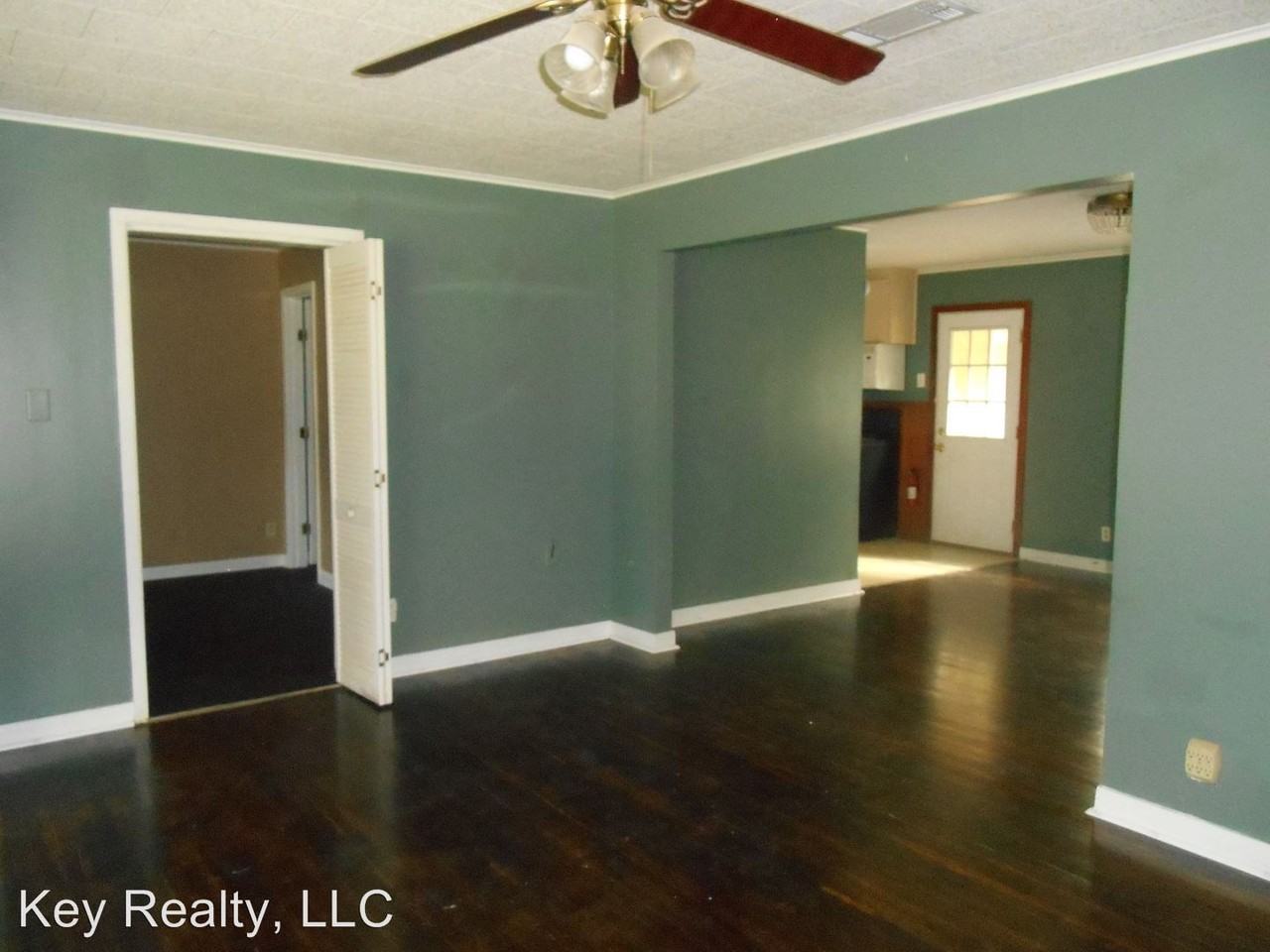 2003 Andrews St - Photo 2 of 6