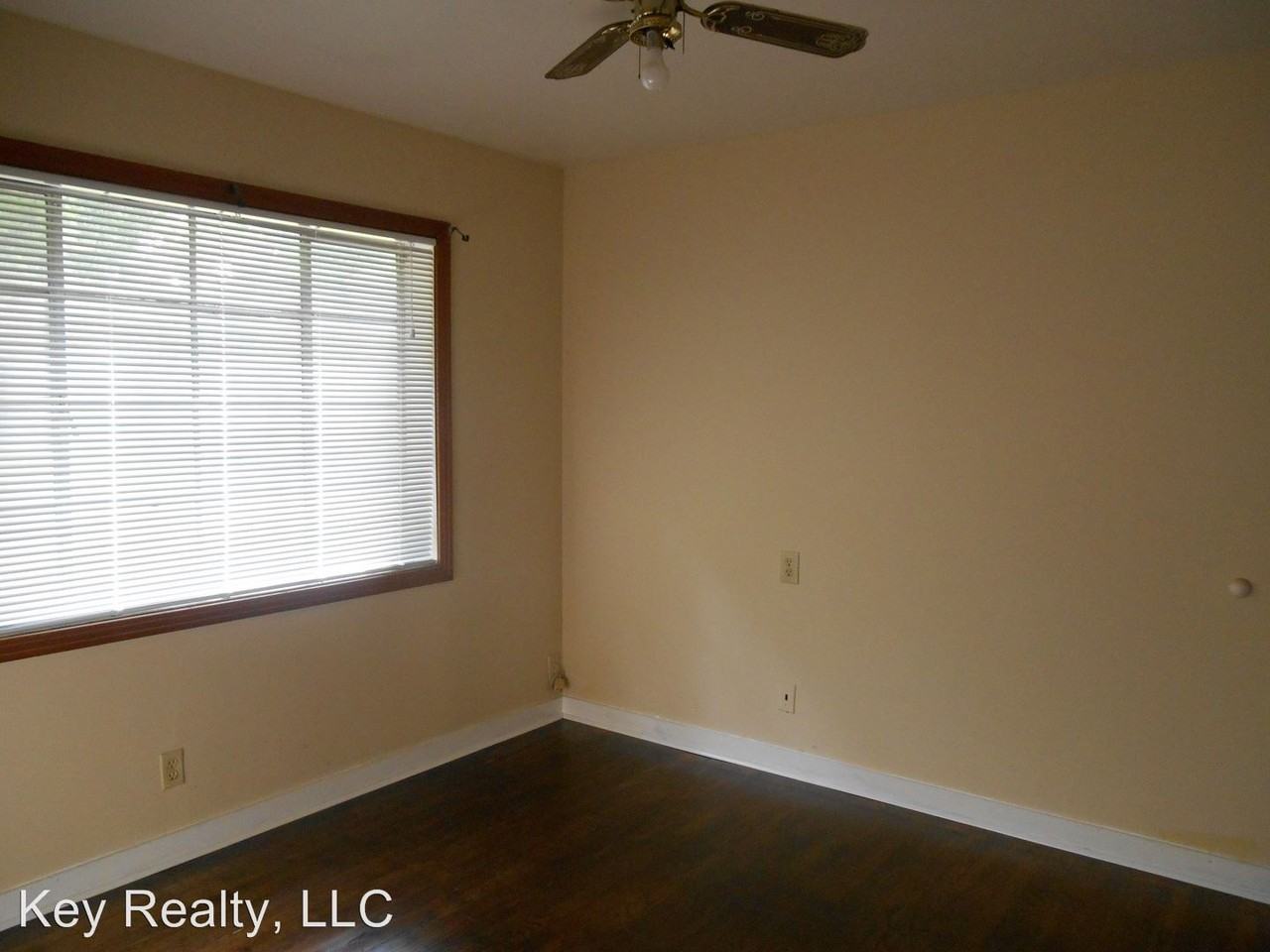 2003 Andrews St - Photo 3 of 6