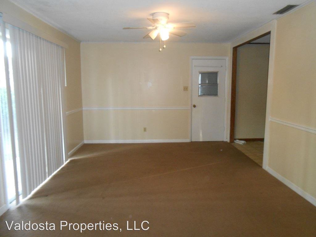 2901 Remington Ave, Valdosta, GA 31602 3 Bedroom House for 795/month