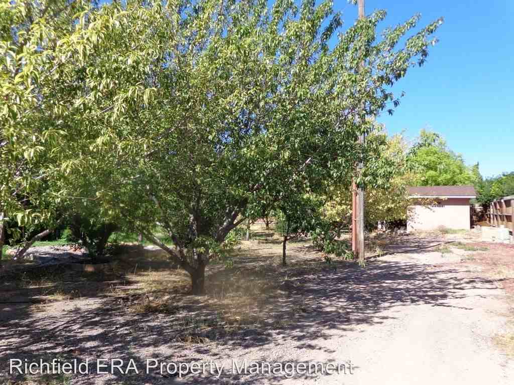 860 W 740 S - Photo 3 of 16