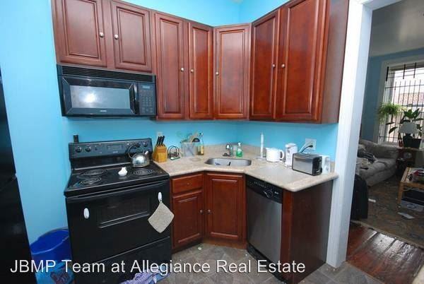 1729 W Montgomery Ave