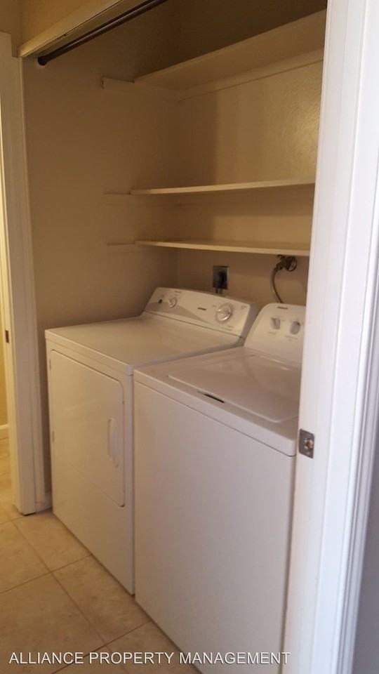 67 Redwood Ct - Photo 3 of 14