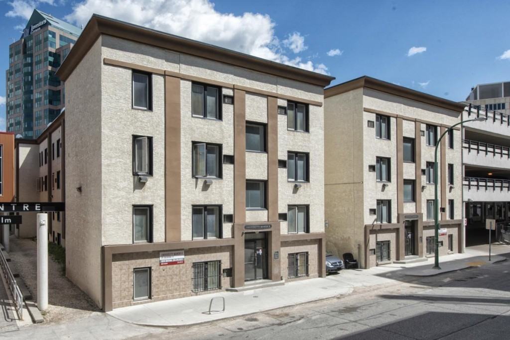 391  Balmoral Street - Photo 3 of 13