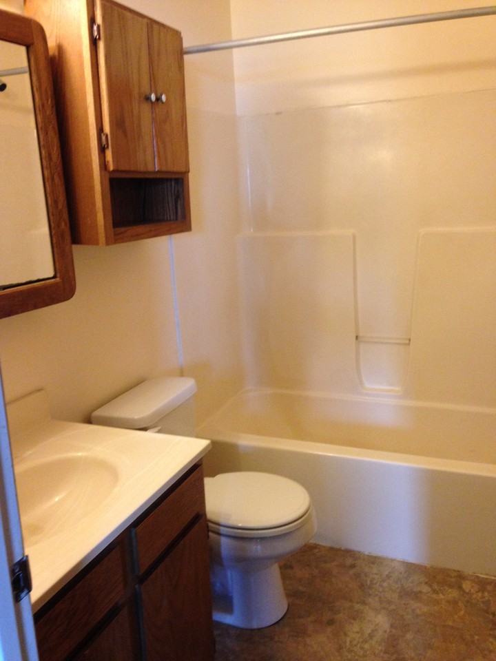 4 Walnut Mill Ln - Photo 3 of 11