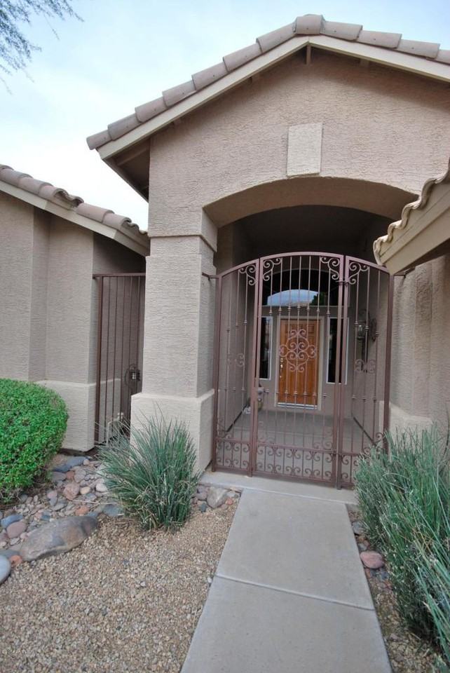 4246 N Tabor - Photo 3 of 42