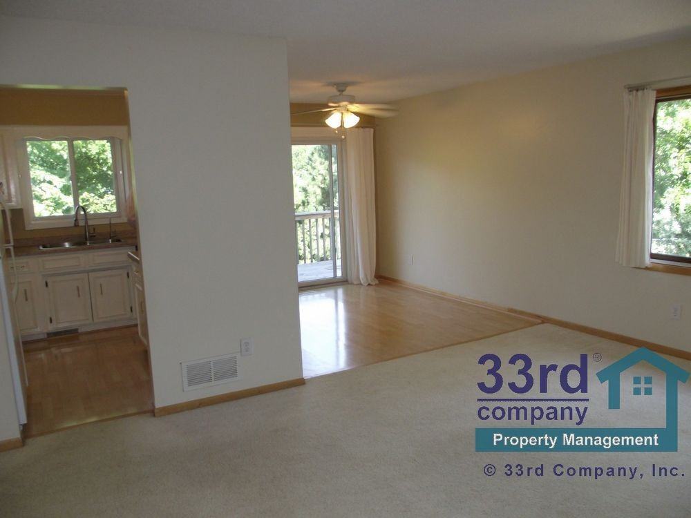 295 Hallam Curve - Photo 3 of 12