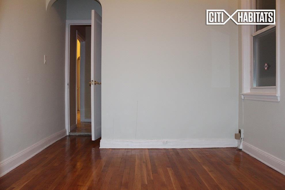 2523 Avenue X 2 - Photo 3 of 6