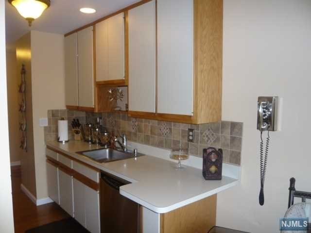 102 Indian Hollow Court #102 - Photo 3 of 11
