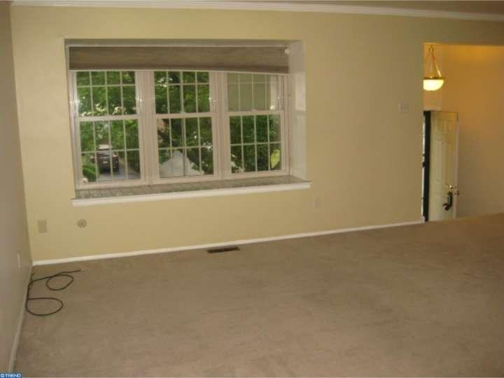 301 Birch Dr - Photo 2 of 9