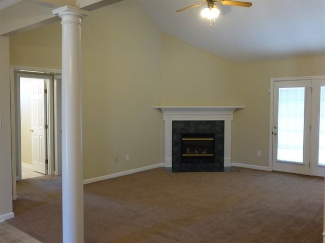 1903 Heathers Ct - Photo 3 of 9