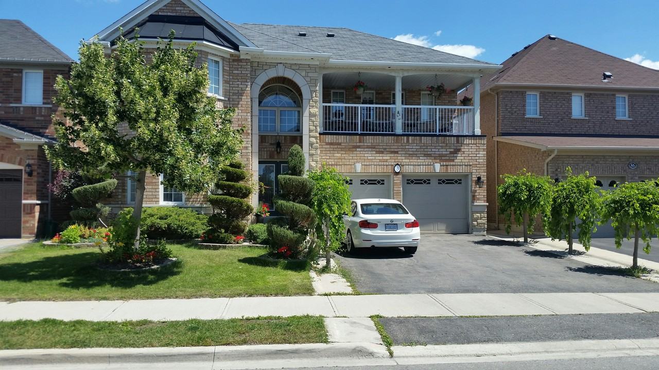 3 Dovergreen Dr., Brampton, ON L7A 2M8 5 Bedroom Apartment for Rent