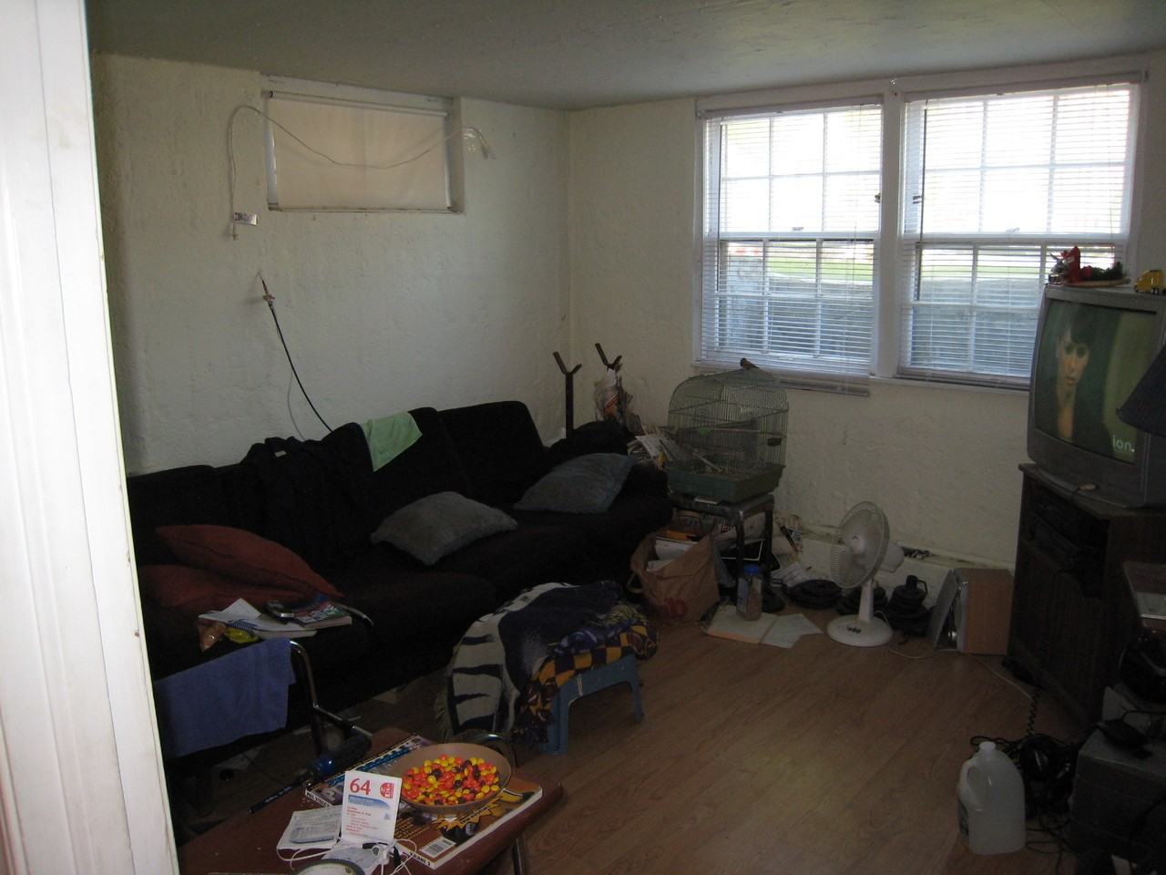 990 Grand Ave - Photo 2 of 5