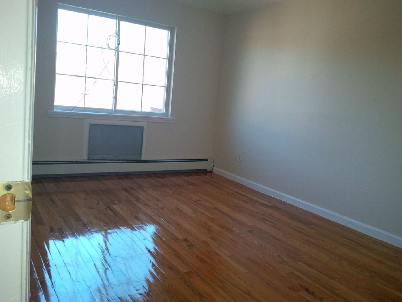 32-29 102nd Street - Photo 2 of 7