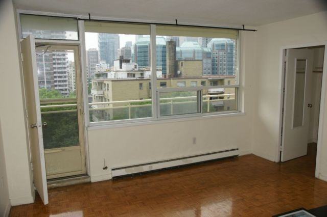 540 Sherbourne Street #1007 - Photo 3 of 8