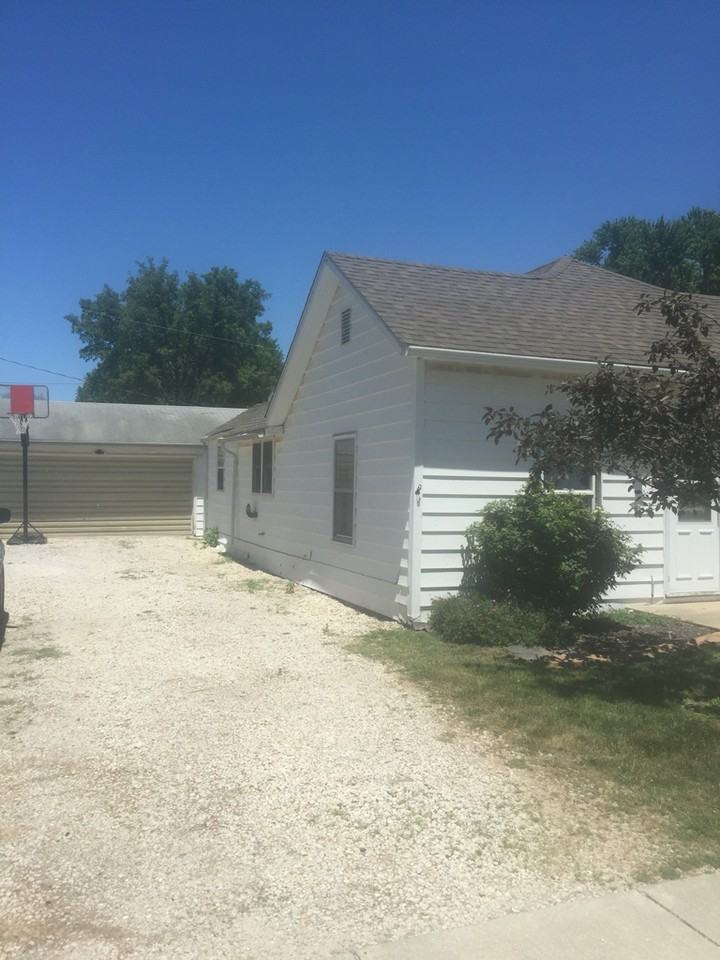 611 East Mulberry Street - Photo 2 of 12