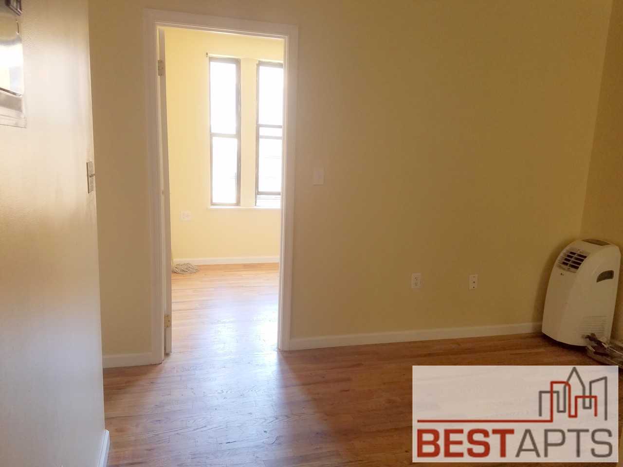 Fort Washington Ave & W 176th St #21