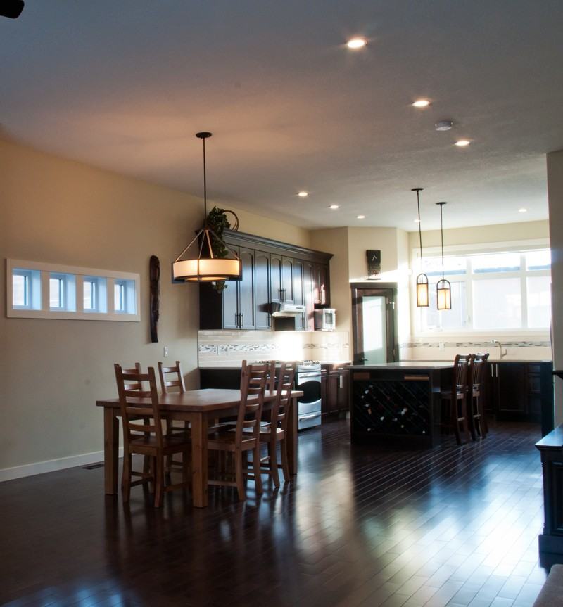 311 26 Avenue Northeast - Photo 3 of 3