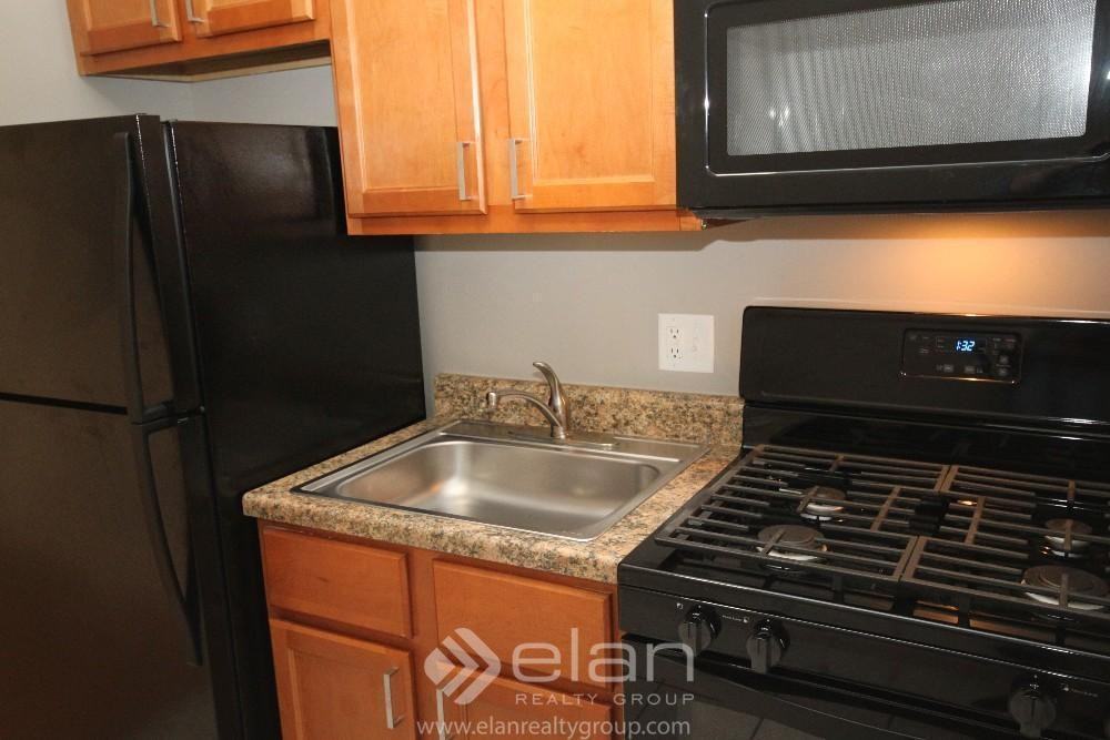 1301 W Argyle St #107